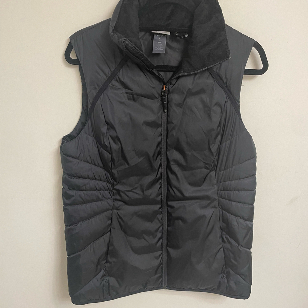 Champion Puffer Vest Women’s Size L